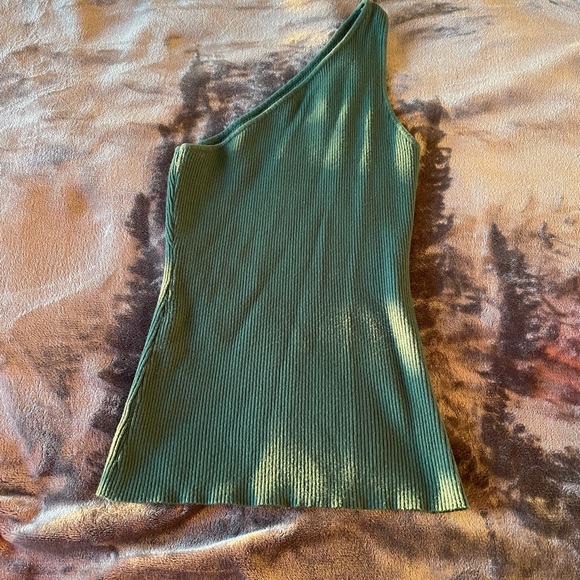 Zessica One Shoulder Tank - Picture 3 of 3